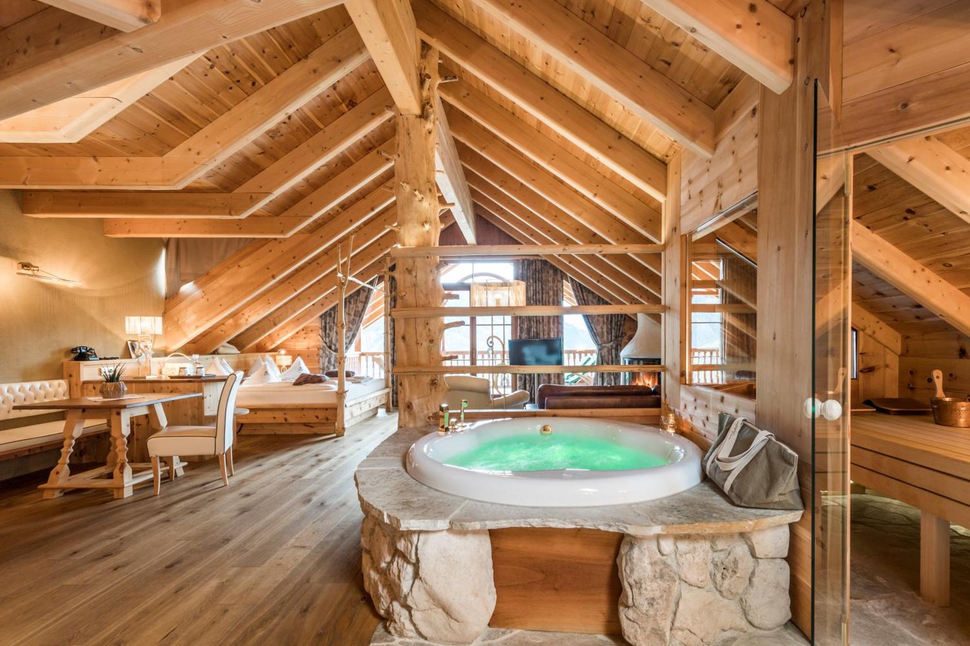 Naturhotel Luesnerhof Luson Esterno foto